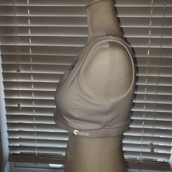 NWOT White One Shoulder Cutout Sports Bra Size Large - Picture 2 of 7